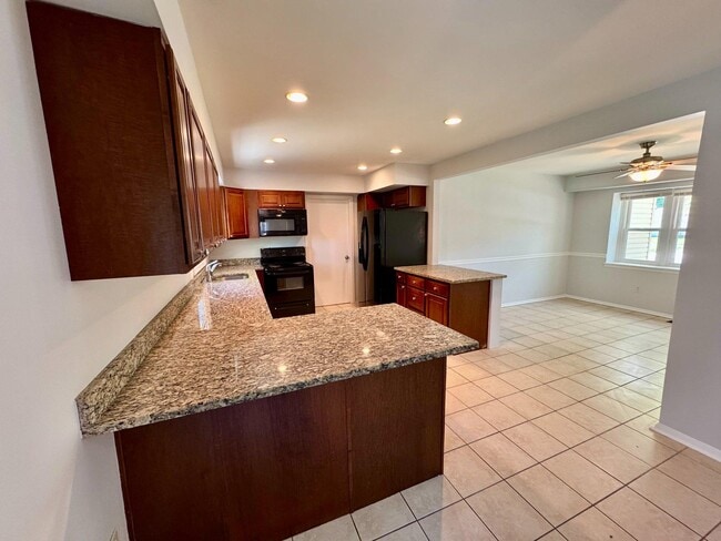 Foto del edificio - 2911 Tallow Ln