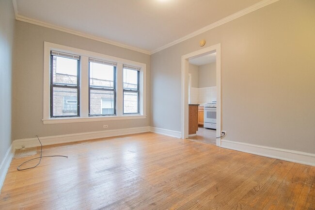 Building Photo - 6509 N Hoyne Ave