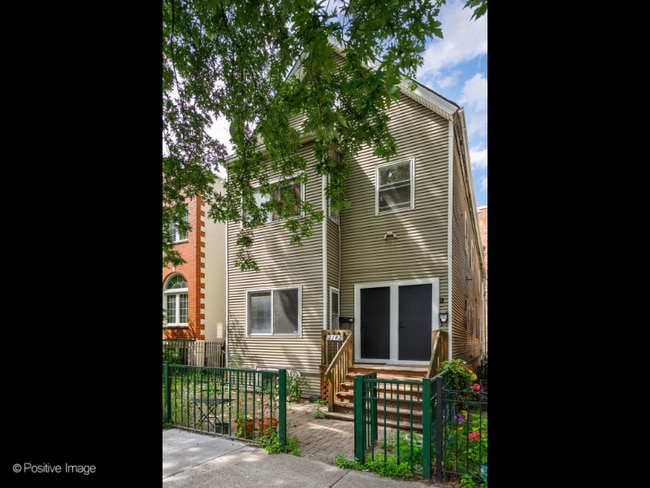 Photo - 2142 N Maplewood Ave Apartment
