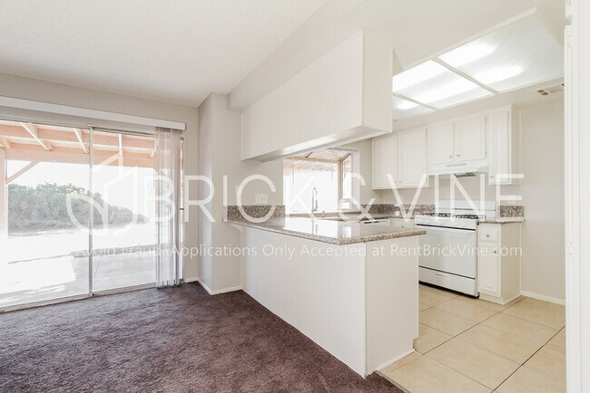 Foto del edificio - 43901 Fallon Drive