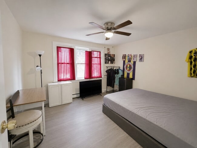 Bedroom 2 - 270 Pacific St