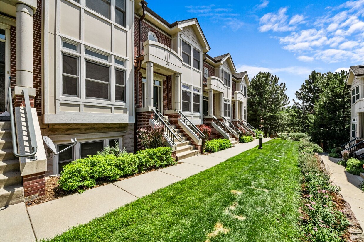 Foto principal - 3740 E 1st Ave