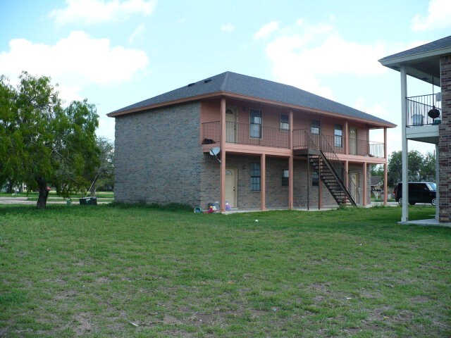 Building Photo - 1486 Stenger St
