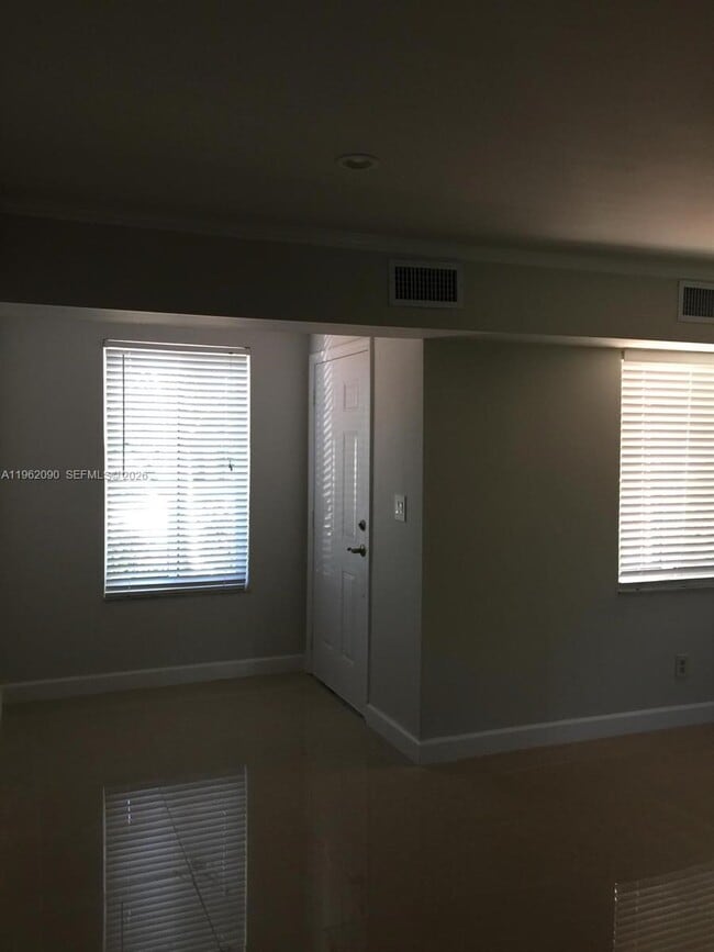 Foto del edificio - 5901 SW 45th St