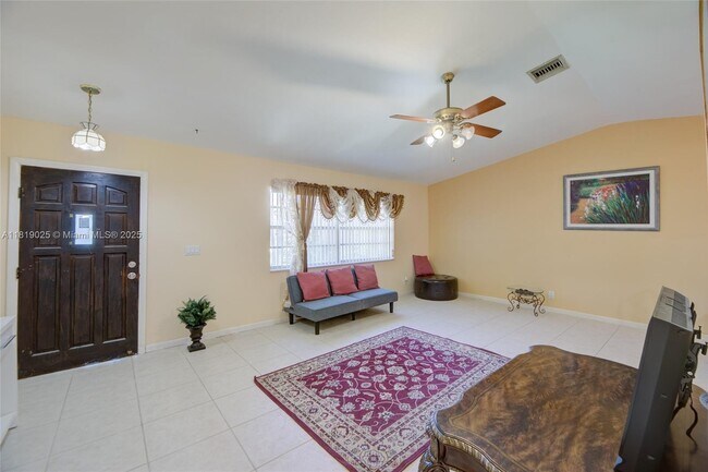 Foto del edificio - 9039 NW 21st Ct
