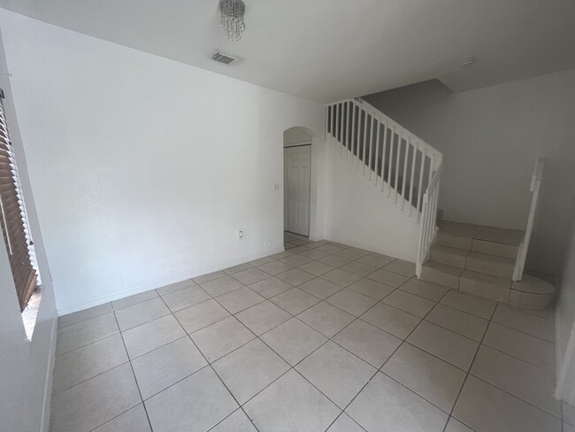 Foto del edificio - 8401 NW 107th Ct