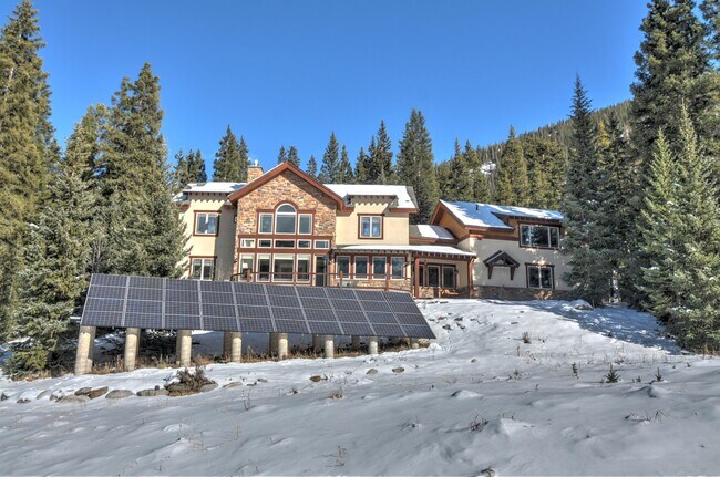 Building Photo - 870 Whispering Pines Cir