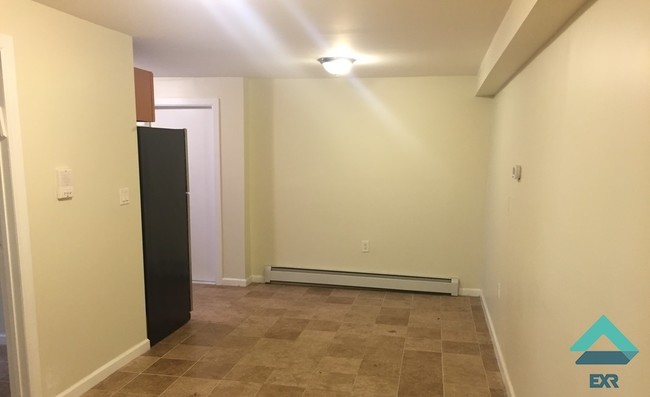 Foto del edificio - 1487 E 34th St