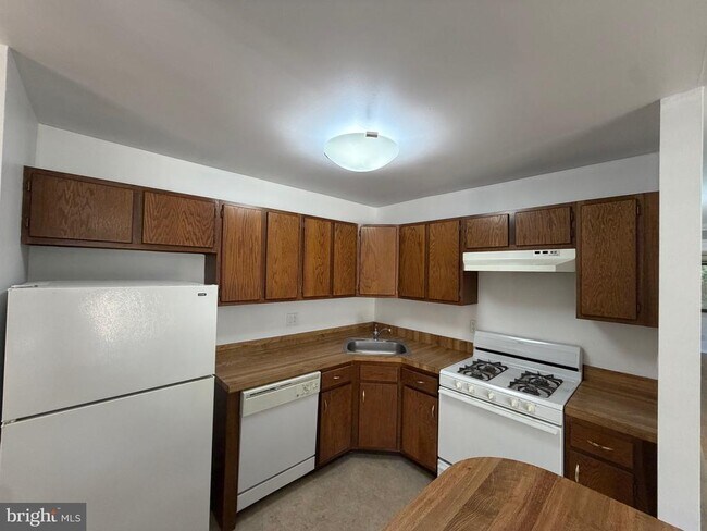 Foto del edificio - 716 Woodhollow Dr