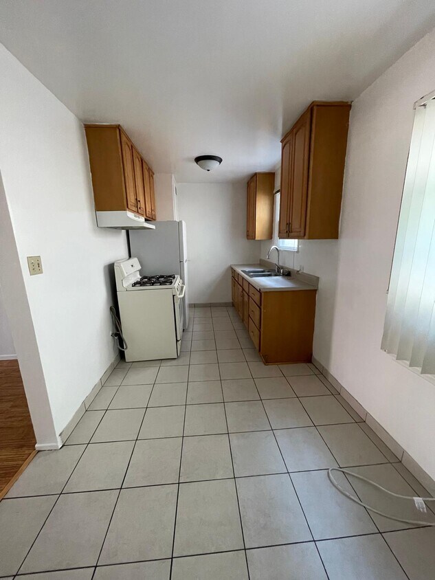 Foto principal - 14122 Gilmore St