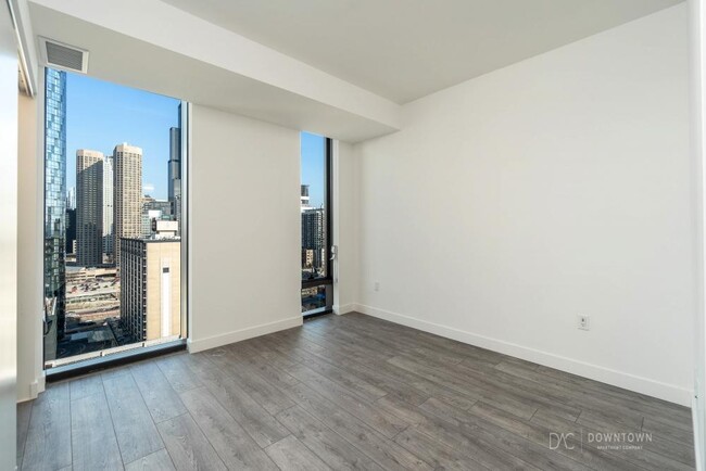 Foto del edificio - 2 bedroom in Chicago IL 60607