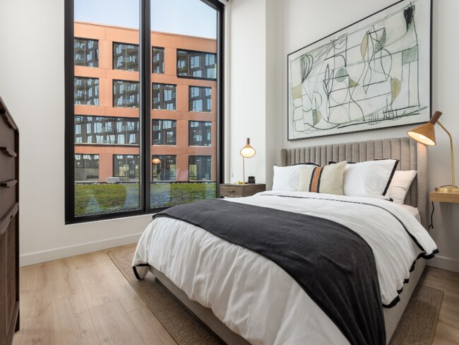 Building Photo - Olive