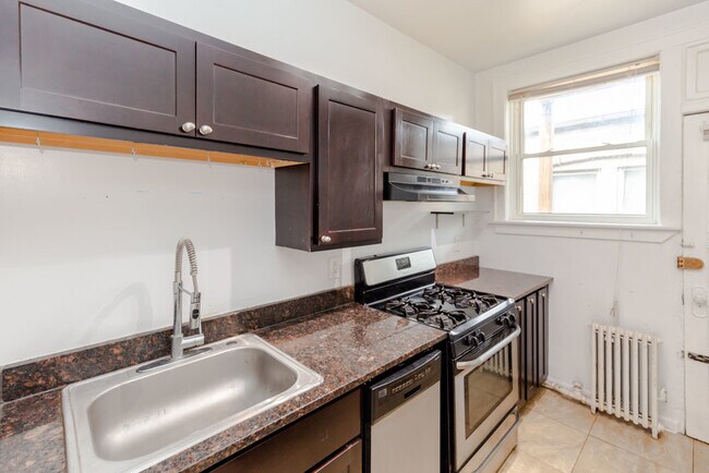 Foto del edificio - 4821 N Springfield Ave