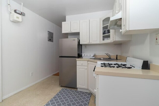 Foto del edificio - 317 E 93rd St