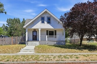 Building Photo - 1903 E Glass Ave