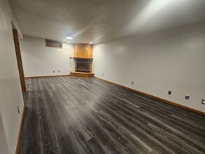 Building Photo - 319 Prairie Ave
