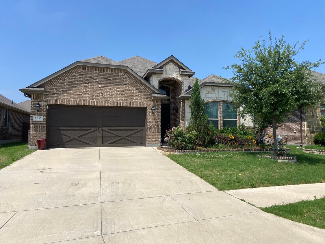 Photo - 8110 Loretta Day Dr (Arlington, TX)
