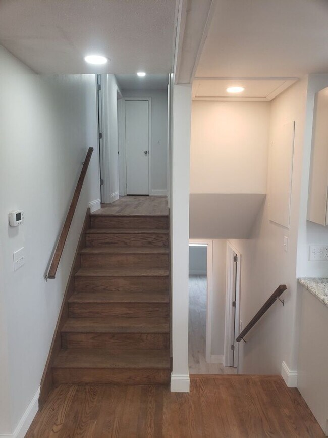 Foto del edificio - 4 Bedroom / 2 Bath Home  Kingsport, TN