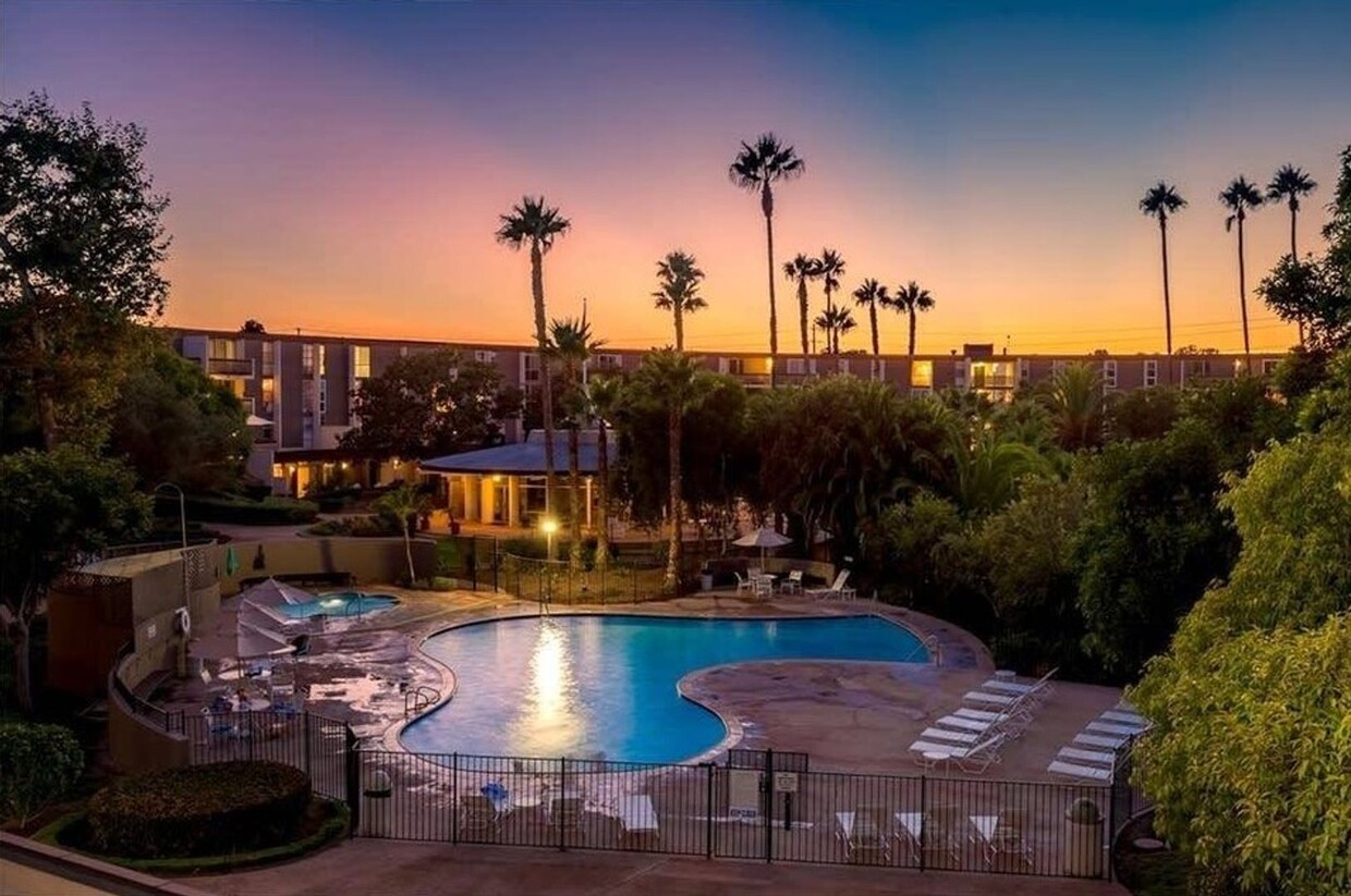 Primary Photo - Top Floor in Resort Style Complex
