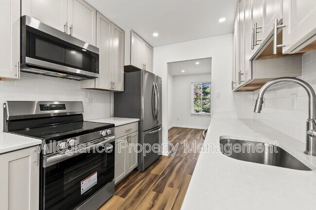 Foto del edificio - 8234 Stationhouse Ct