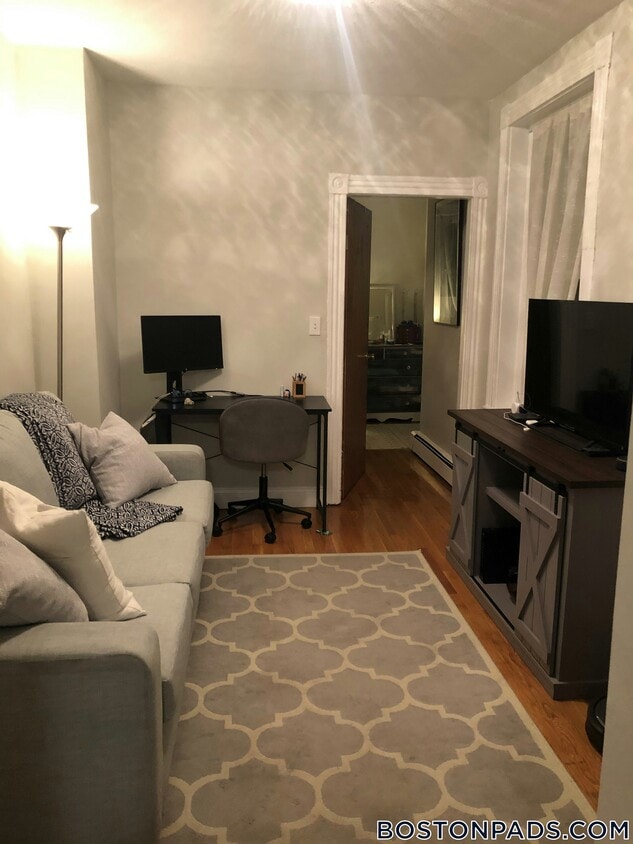 Primary Photo - 21 Sheafe St