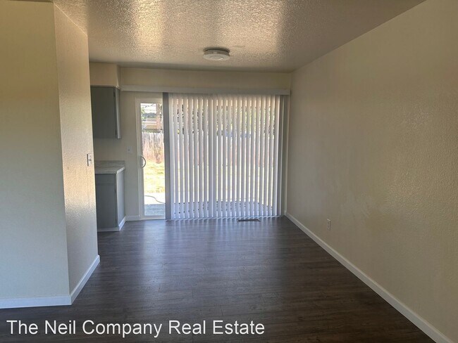 Foto del edificio - 3 br, 2 bath House - 1522 NW Randall Ct
