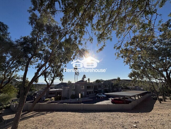 Building Photo - 1720 E Thunderbird Rd