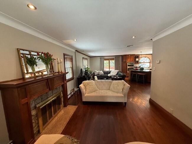 Foto del edificio - Spectacular 3 Bed/2.5 Bath Colonial in Freeport!