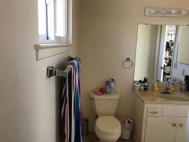 Foto del edificio - Beautiful 3-Bedroom, 2 bath home!