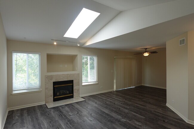 Building Photo - 845 Park Bluff Cir