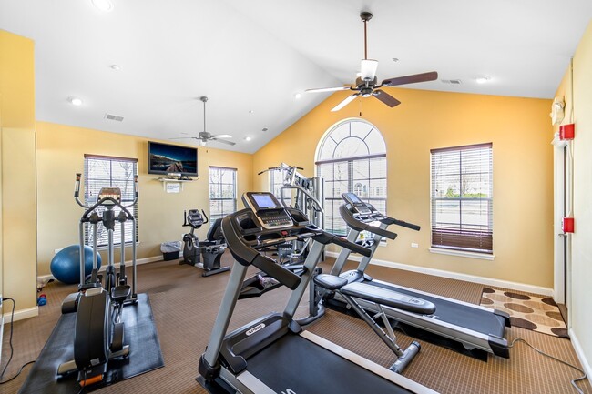 Building Photo - 16519 S Fox Run Cir
