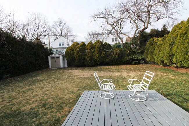 Photo - 617 Renz St House