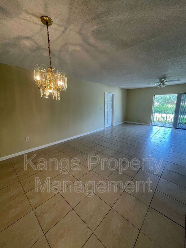 Foto del edificio - 11605 NW 29th Ct