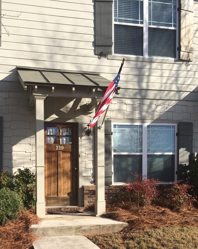 Building Photo - 219 Oconee River Circle