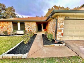 4510 Yellow Rose Trail