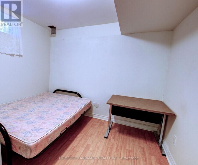 Building Photo - 10 Whistler Ct