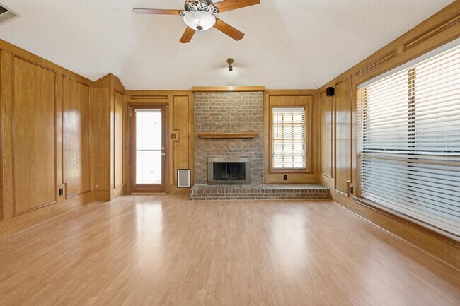 Building Photo - Charming 3BD Home in Far North Dallas