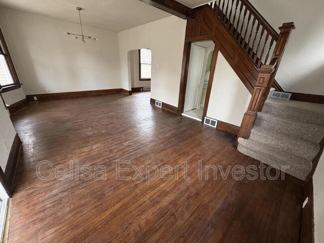 Building Photo - 2723 Bowser Ave