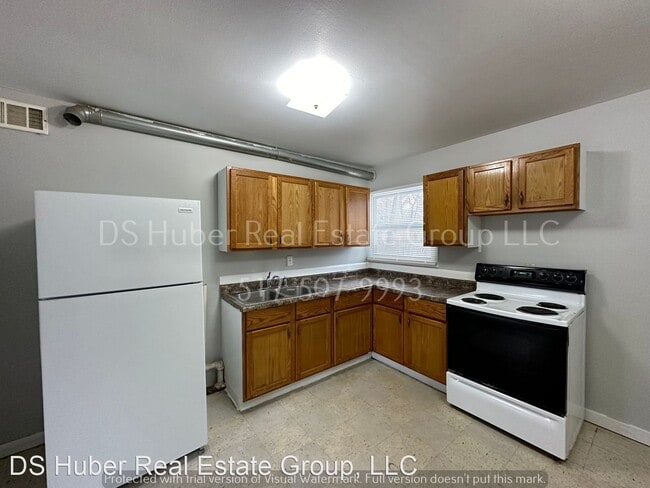 Building Photo - 2 br, 1 bath House - 3003 Greenbelt Dr
