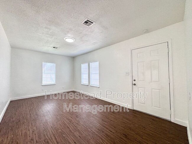 Building Photo - 3501 NW 26th St