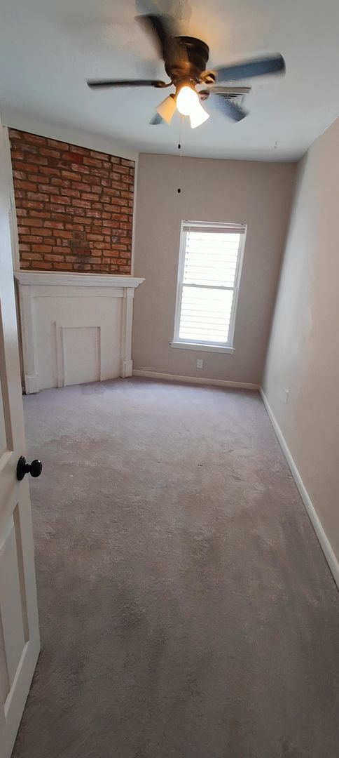 Foto del edificio - Large, Renovated 4 bedroom in Church Hill