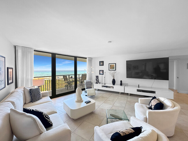 Building Photo - 3000 N Ocean Dr