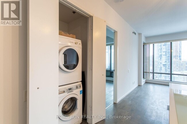 Building Photo - 5 St Joseph St