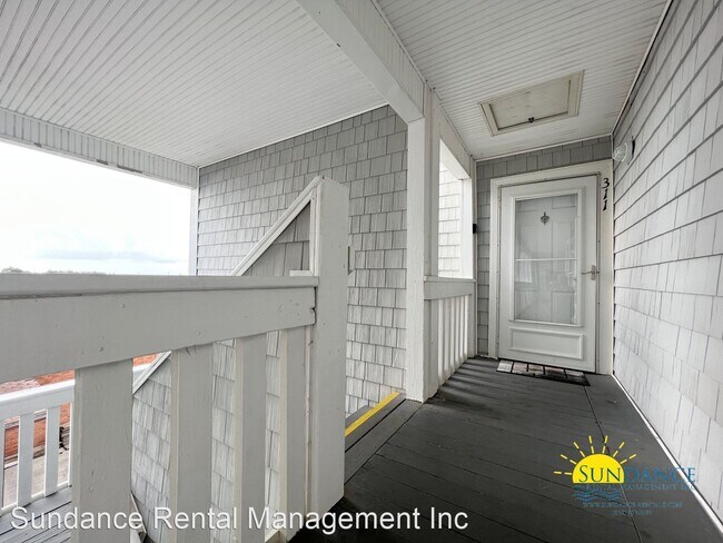 Building Photo - 2 br, 2 bath House - 1330 Miracle Strip Pk...