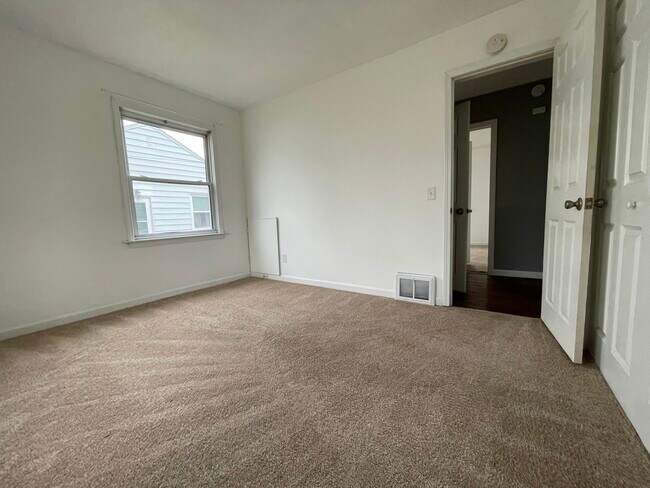 Foto del edificio - 254 41st St SW