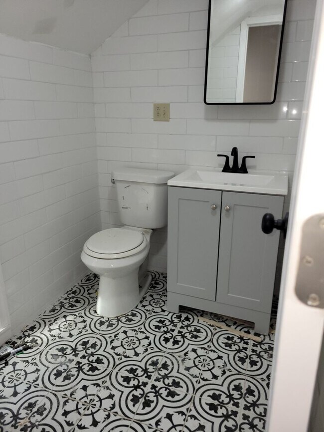 Foto del edificio - 3010 Daisy Ave
