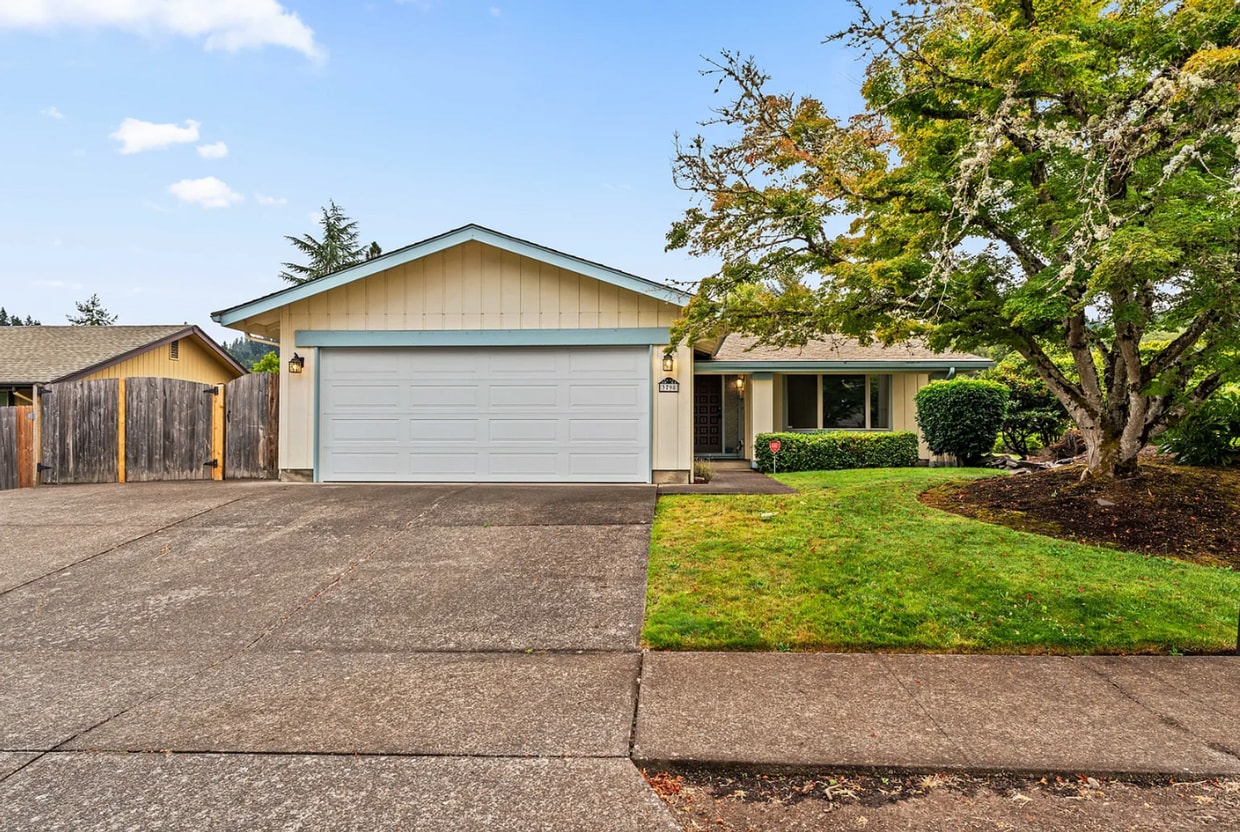 4BD, 2.5BA Home located in the desirable C... - 4BD, 2.5BA Home located in the desirable C...