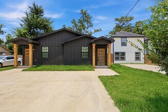 Building Photo - 8209 Richland Dr