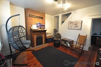 Building Photo - 456-458-458 E Sycamore St