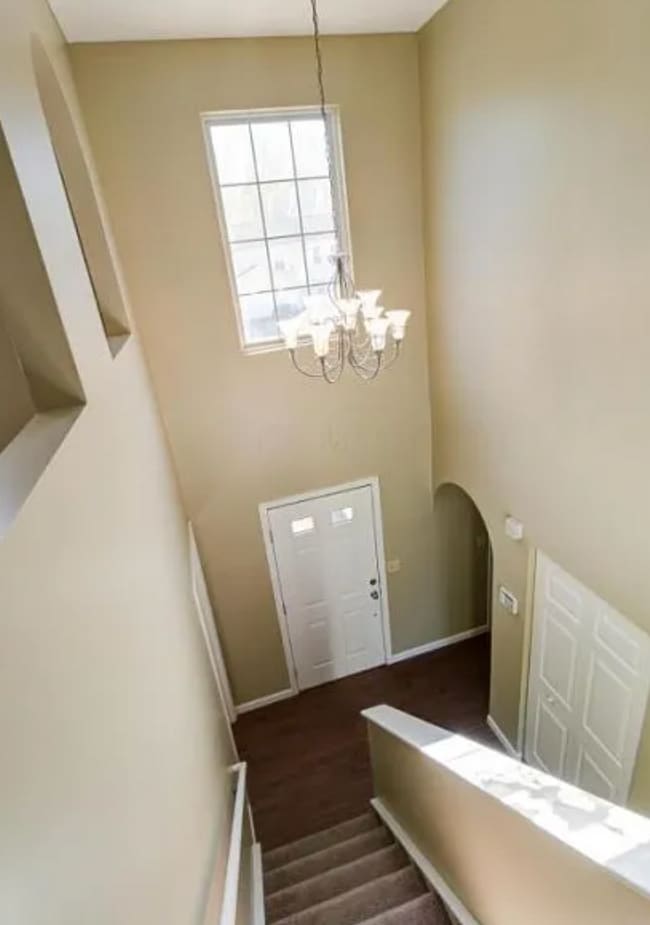 Building Photo - 500 Oak Village Dr